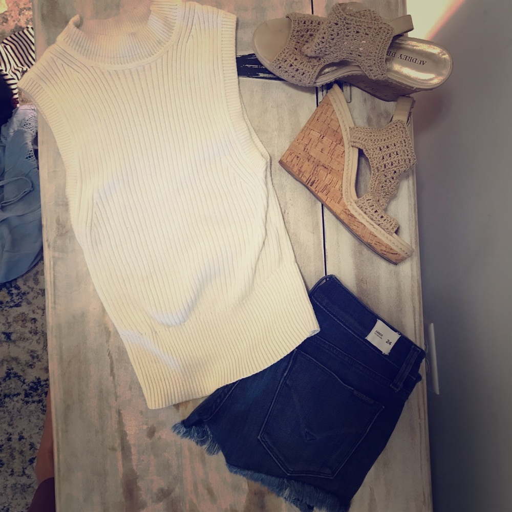 Ivory Abercrombie & Fitch Crop Top Sweater